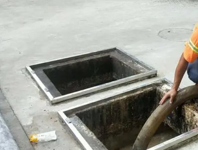 澜沧化粪池清理
